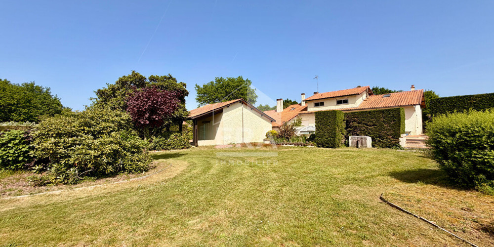 maison à SALLES (33770)