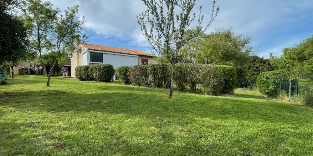 maison à SAVIGNAC DE L ISLE (33910)