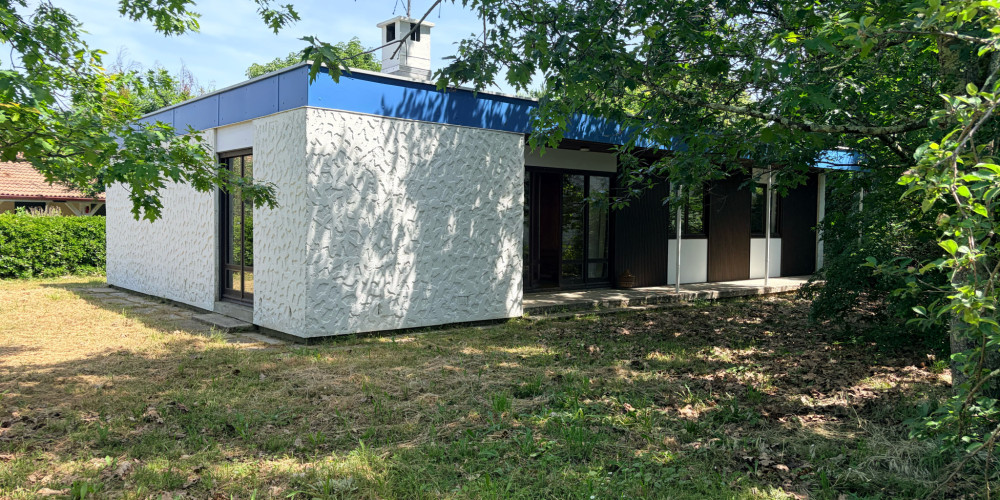 maison à VAYRES (33870)