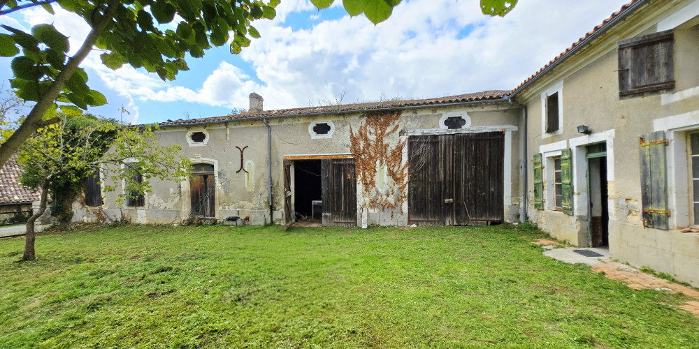 maison à BONZAC (33910)