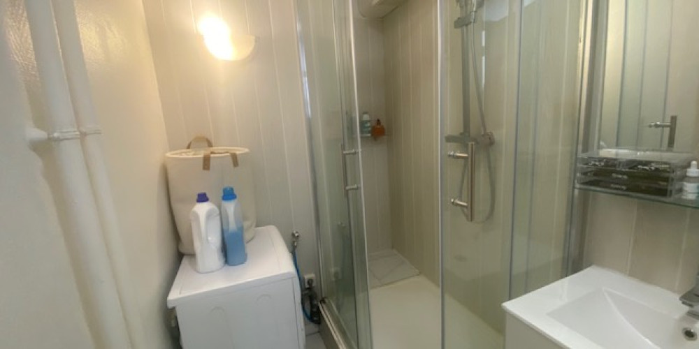 appartement à BORDEAUX (33800)