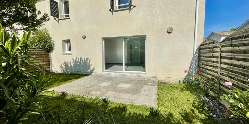 maison à CADAUJAC (33140)