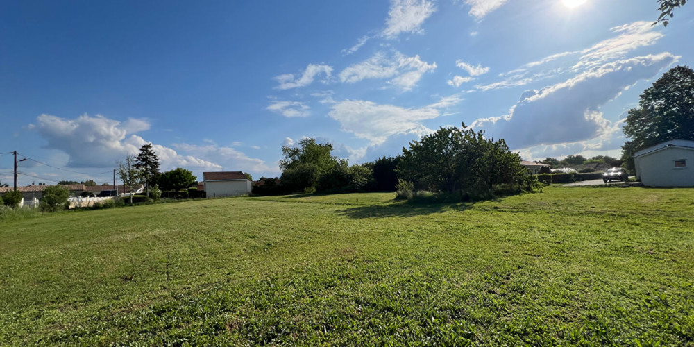 terrain à LE PIAN MEDOC (33290)