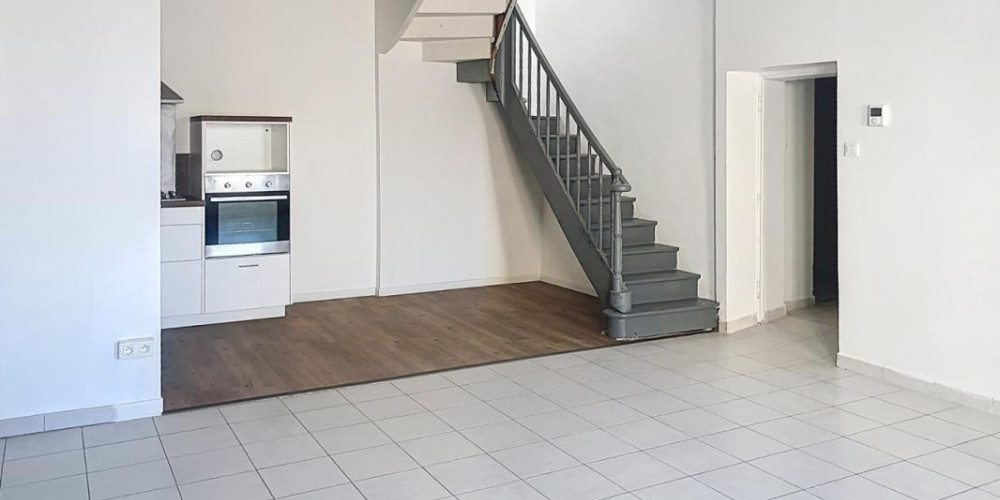 maison à ST MARTIN LACAUSSADE (33390)