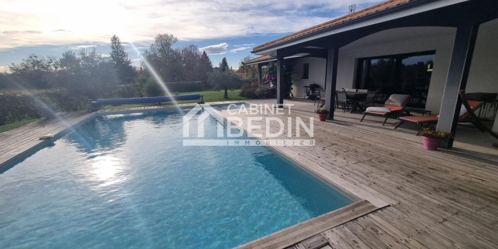 maison à BOURG (33710)