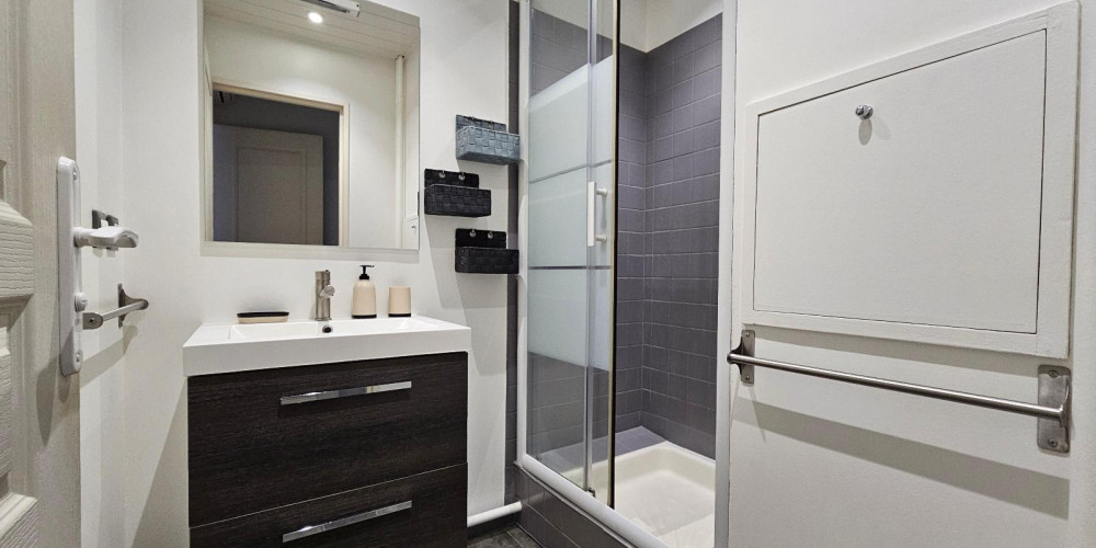 appartement à BORDEAUX (33300)