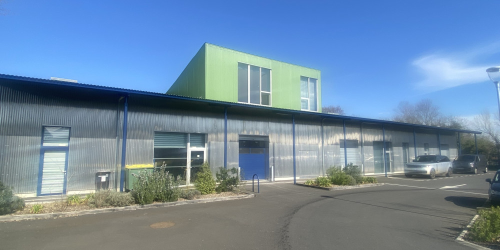 local industriel à LE BOUSCAT (33110)