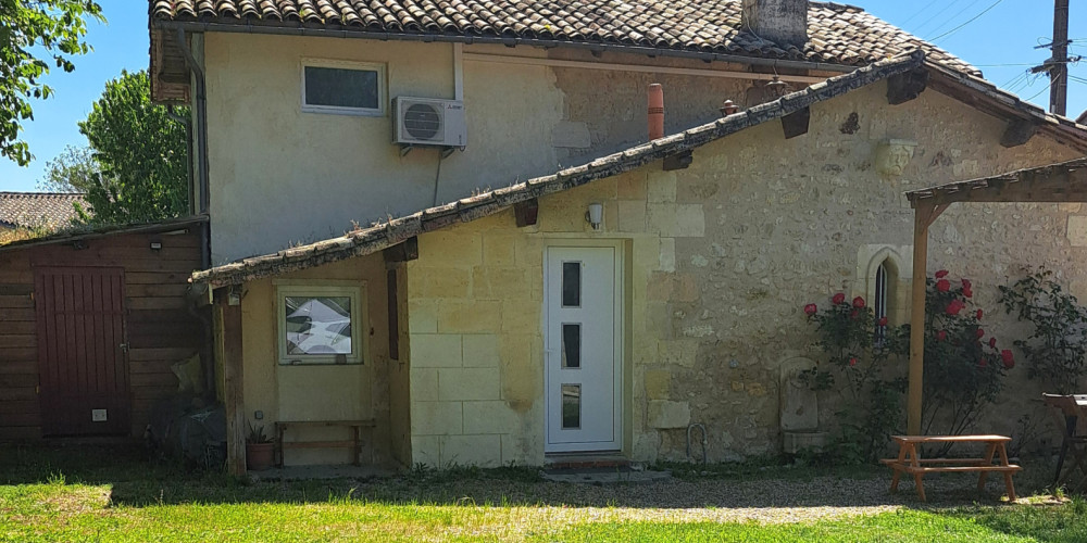 maison à IZON (33450)