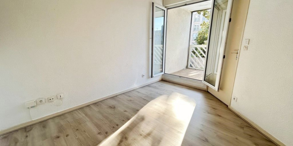 appartement à BORDEAUX (33800)