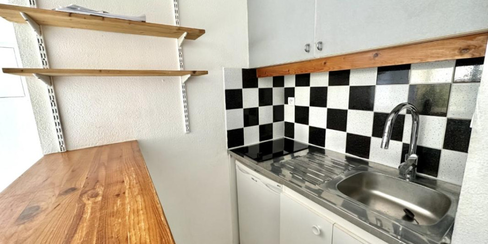 appartement à BORDEAUX (33800)