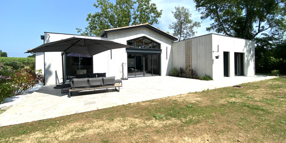 maison à SAVIGNAC DE L ISLE (33910)