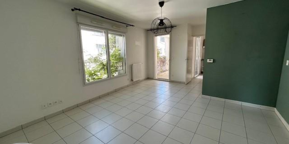appartement à BORDEAUX (33300)