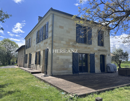 maison  IZON