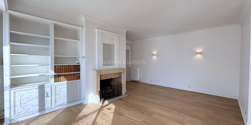 appartement à BORDEAUX (33000)