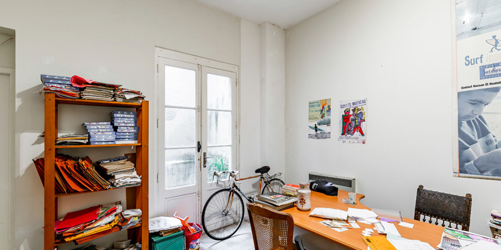 local commercial à BORDEAUX (33000)