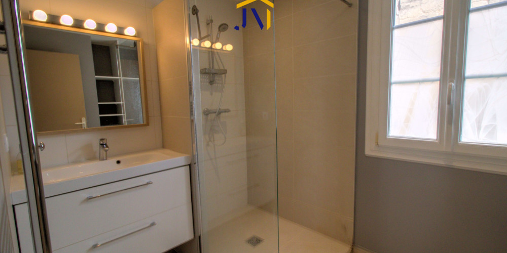 appartement à BORDEAUX (33000)