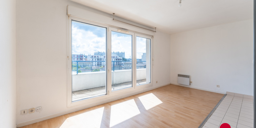 appartement à BORDEAUX (33300)