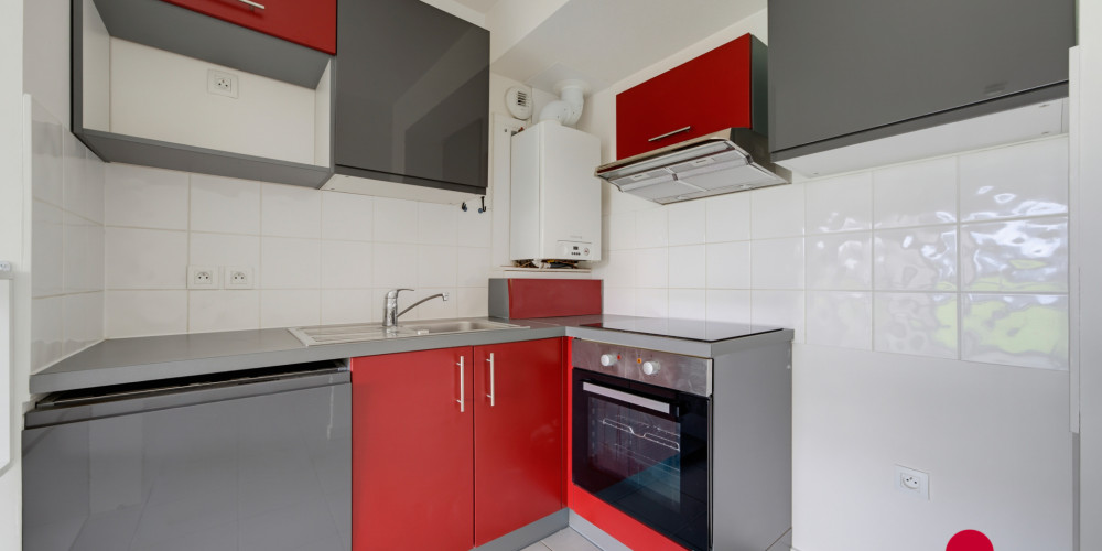 appartement à BORDEAUX (33300)