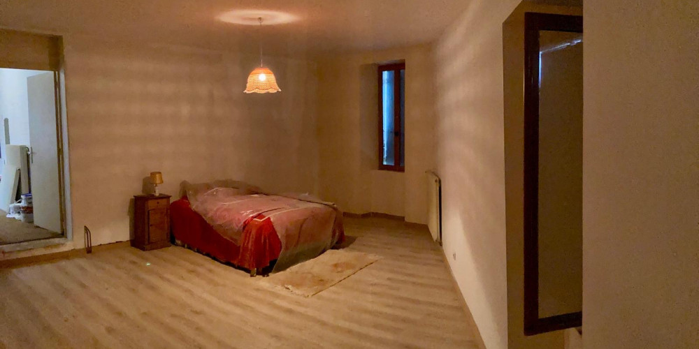 parking à PUJOLS SUR CIRON (33210)