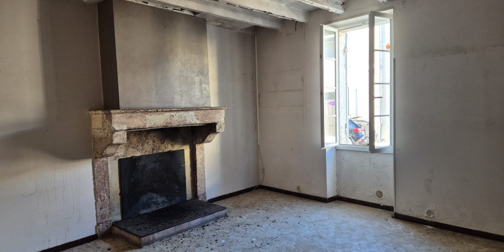 maison à SAUVETERRE DE GUYENNE (33540)