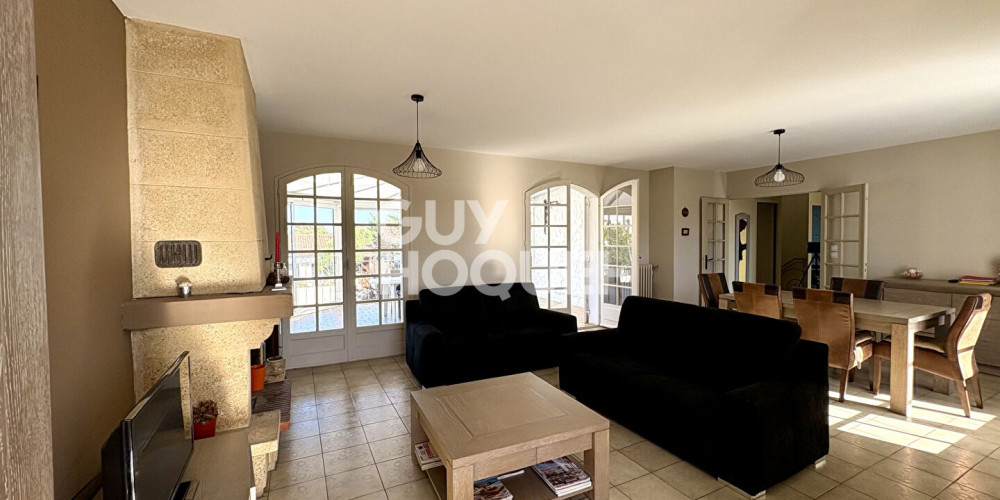 maison à VILLENAVE D ORNON (33140)