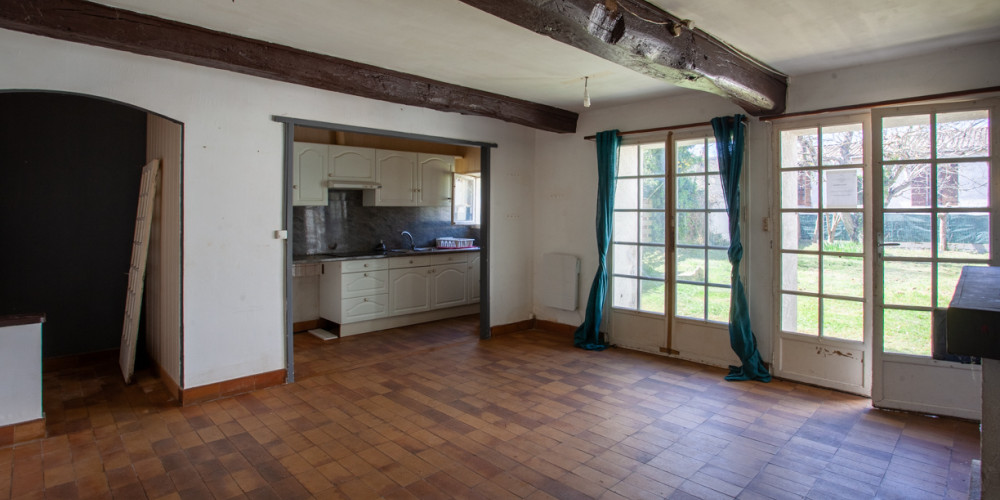 immeuble à CREON (33670)