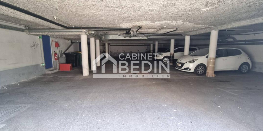 parking à BORDEAUX (33000)