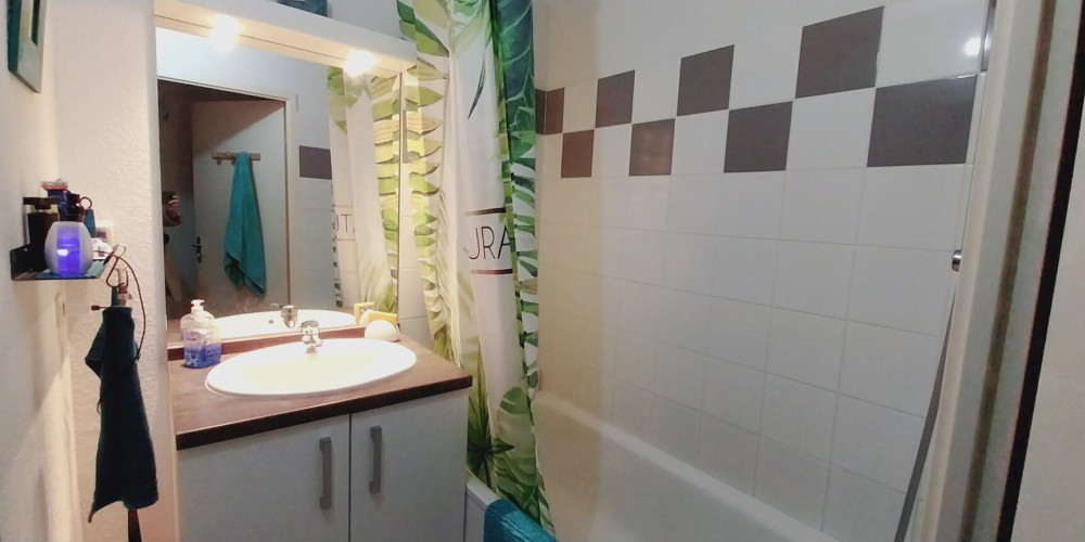 appartement à LA LANDE DE FRONSAC (33240)