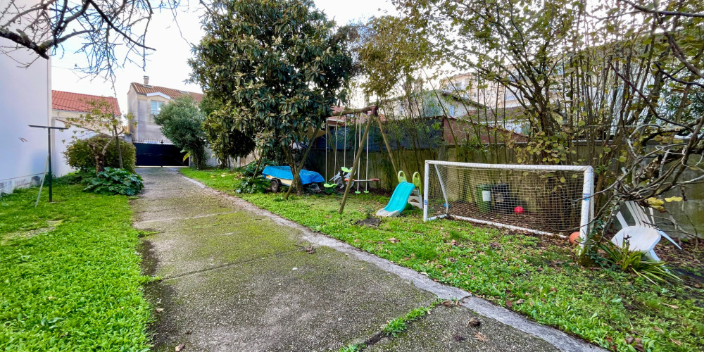 terrain à BORDEAUX (33000)