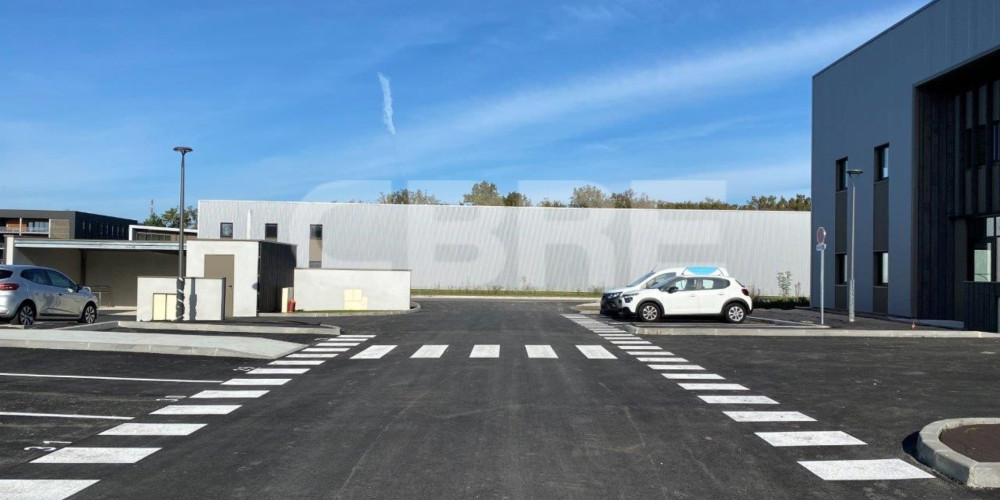 local industriel à MERIGNAC (33700)