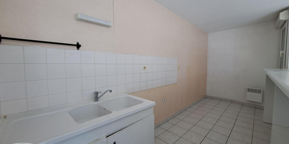 appartement à BORDEAUX (33800)