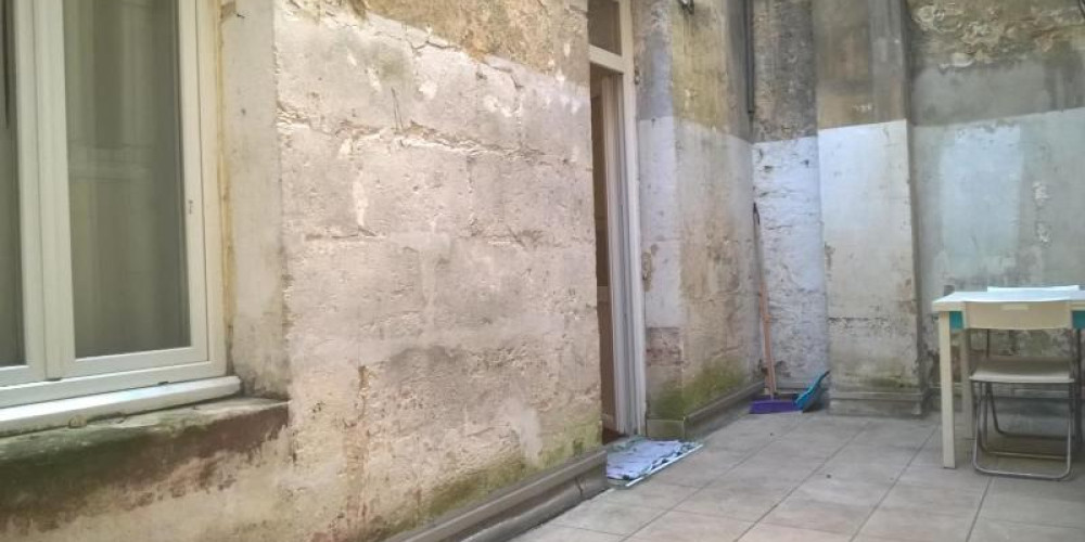 appartement à BORDEAUX (33800)