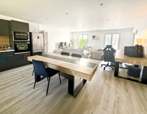 maison  CARBON BLANC