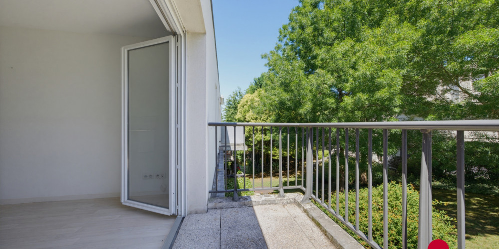 appartement à BASSENS (33530)