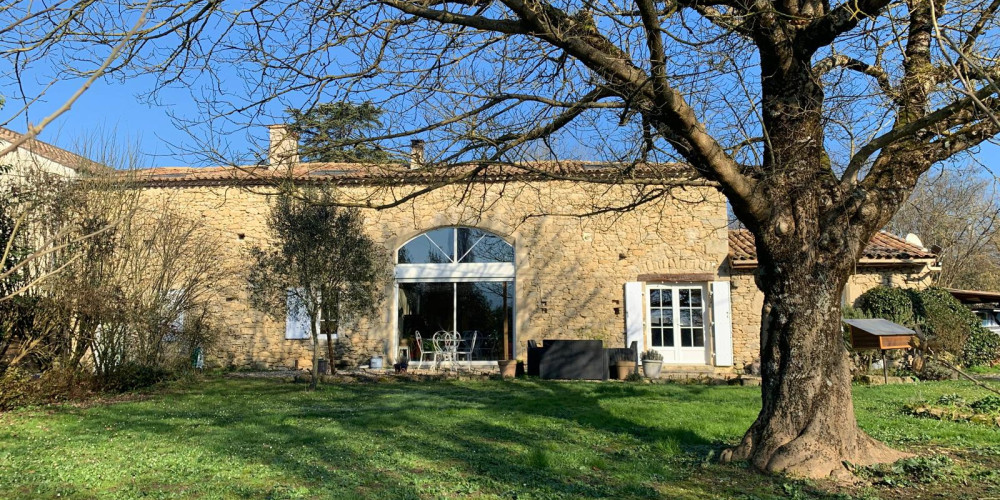 maison à NEUFFONS (33580)