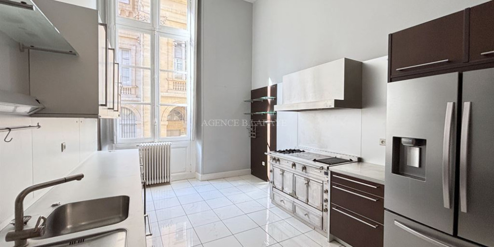 appartement à BORDEAUX (33000)