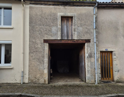 parking  SAUVETERRE DE GUYENNE