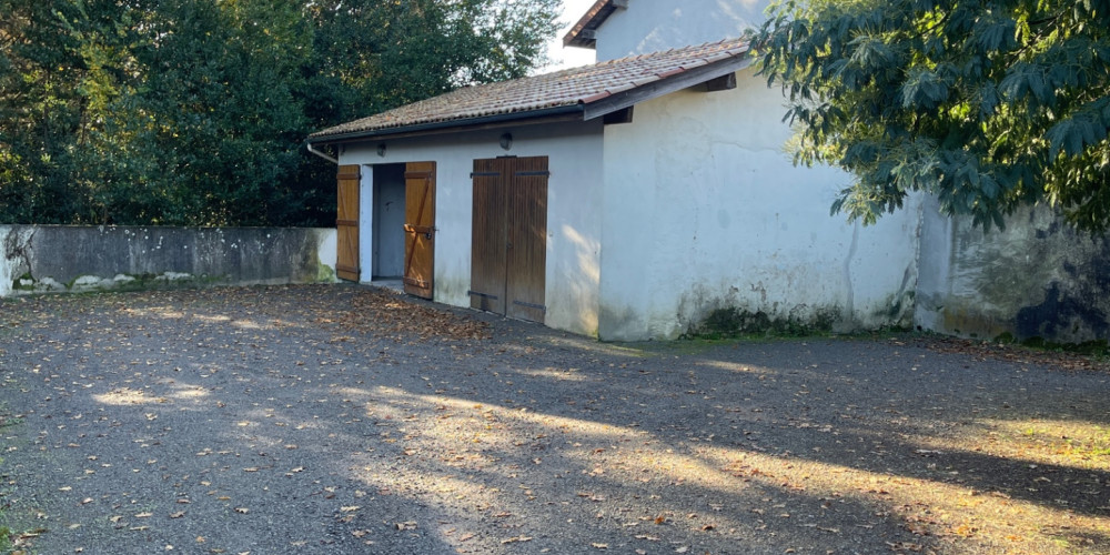 immeuble à MIOS (33380)