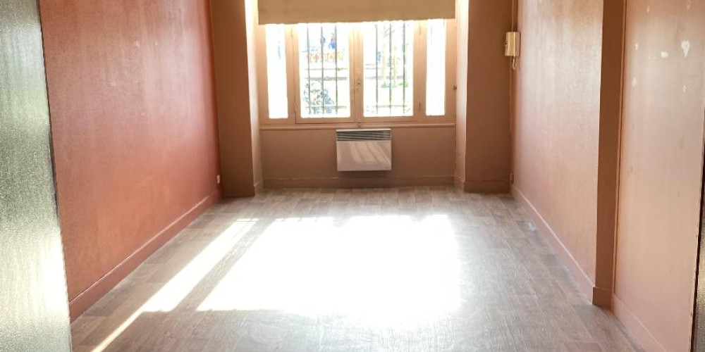 local commercial à BORDEAUX (33000)