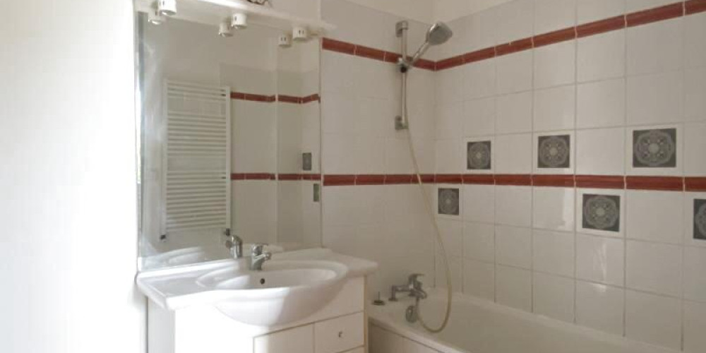 appartement à BORDEAUX (33000)
