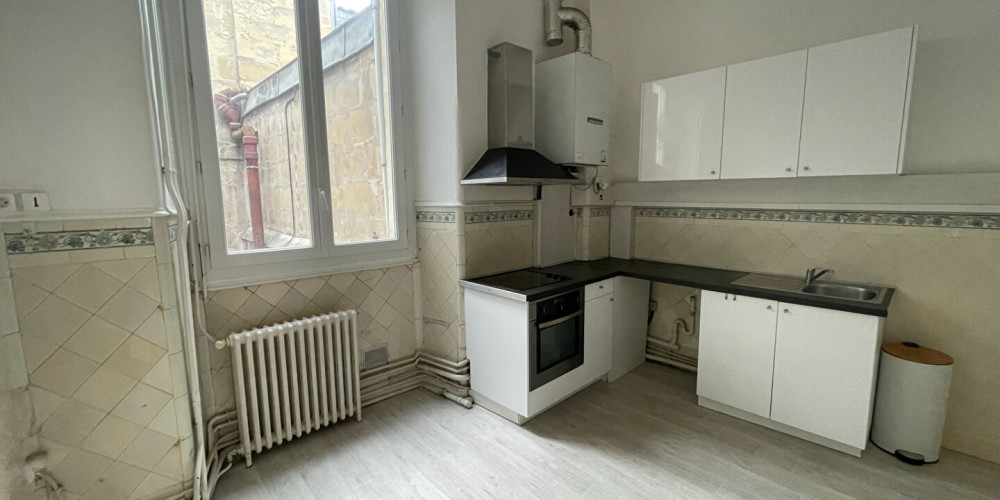 appartement à BORDEAUX (33000)