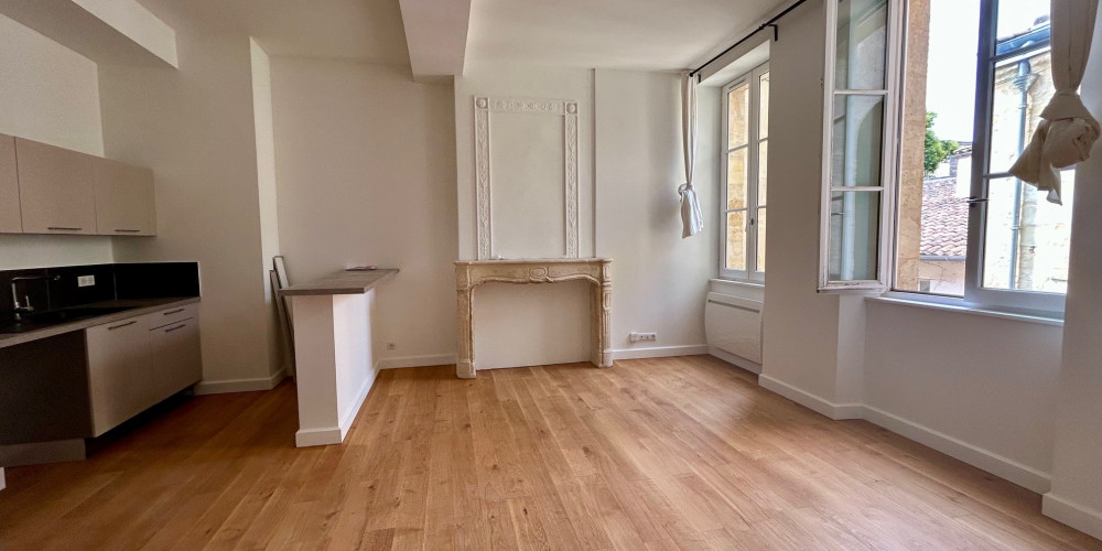 appartement à BORDEAUX (33000)