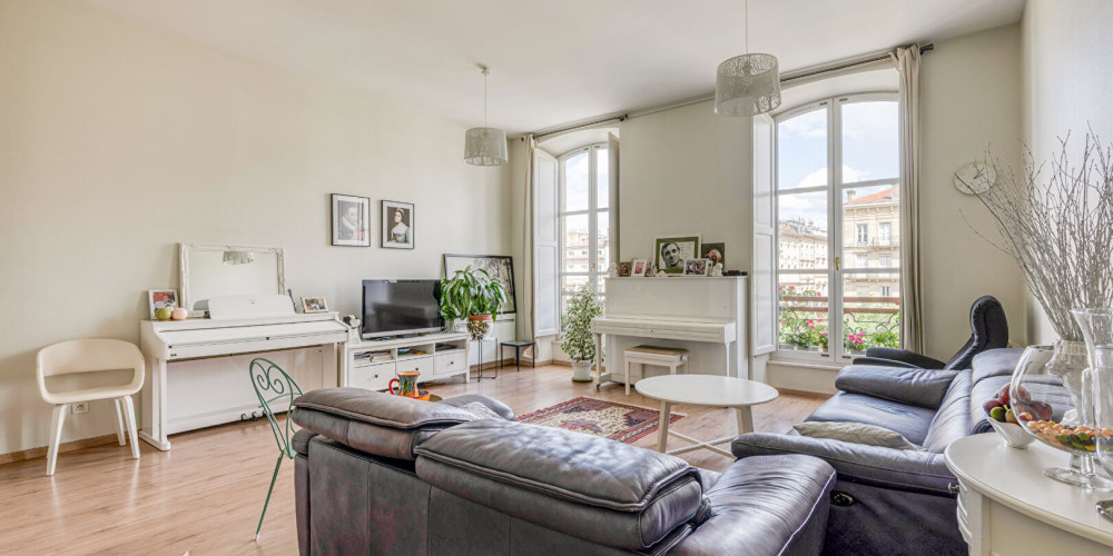 appartement à BORDEAUX (33000)