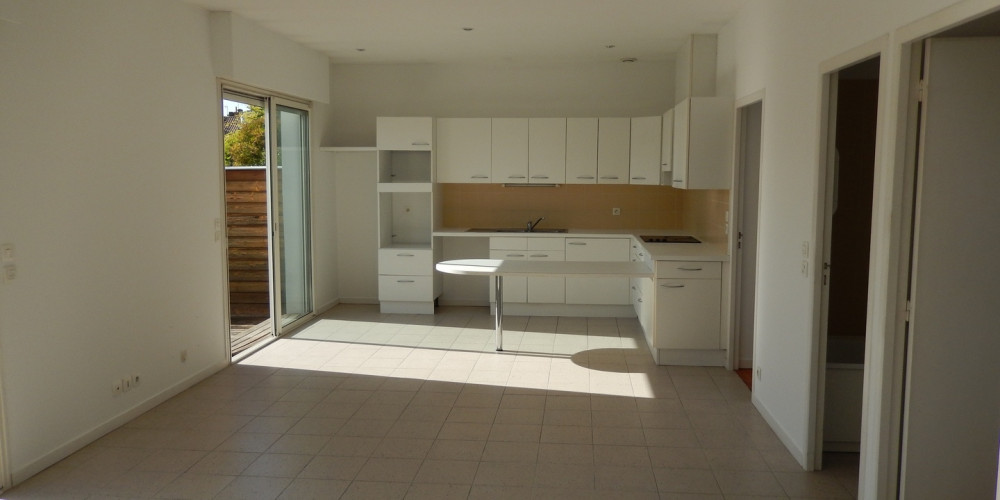 appartement à BORDEAUX (33000)