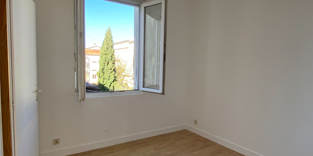 appartement à BORDEAUX (33000)