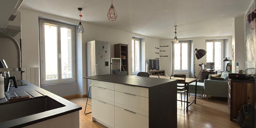 appartement à BORDEAUX (33000)