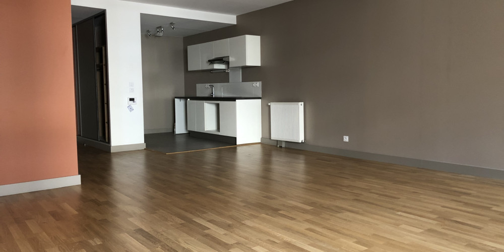 appartement à BORDEAUX (33000)