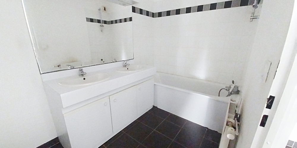 appartement à BORDEAUX (33000)