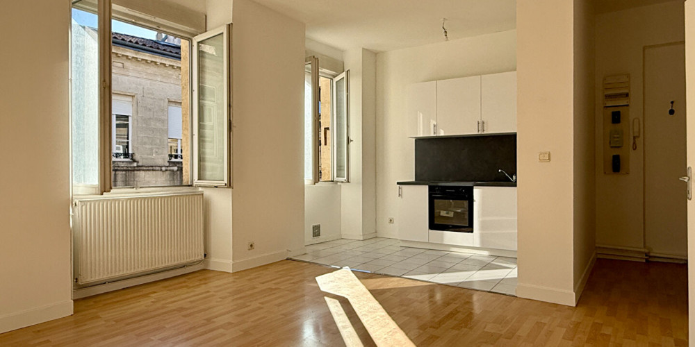 appartement à BORDEAUX (33000)