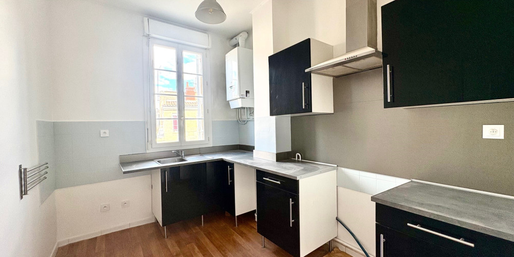 appartement à BORDEAUX (33000)